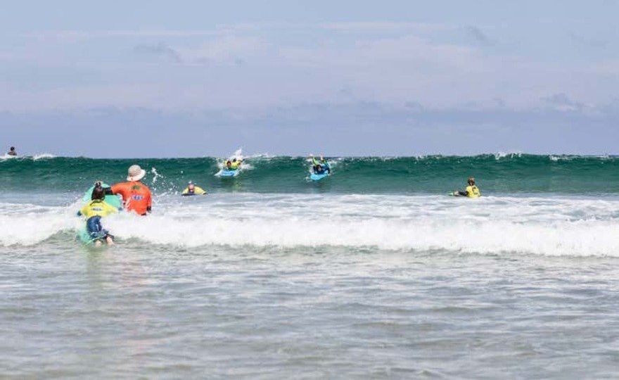 Curso de surf en Celorio