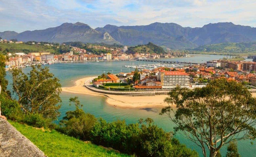 Excursión a Llanes, Ribadesella y Tazones + Mirador del Fitu