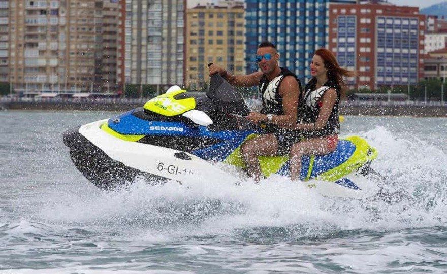 Tour en moto de agua por Gijón
