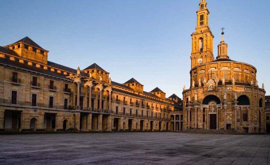 Free tour por Laboral Ciudad de la Cultura