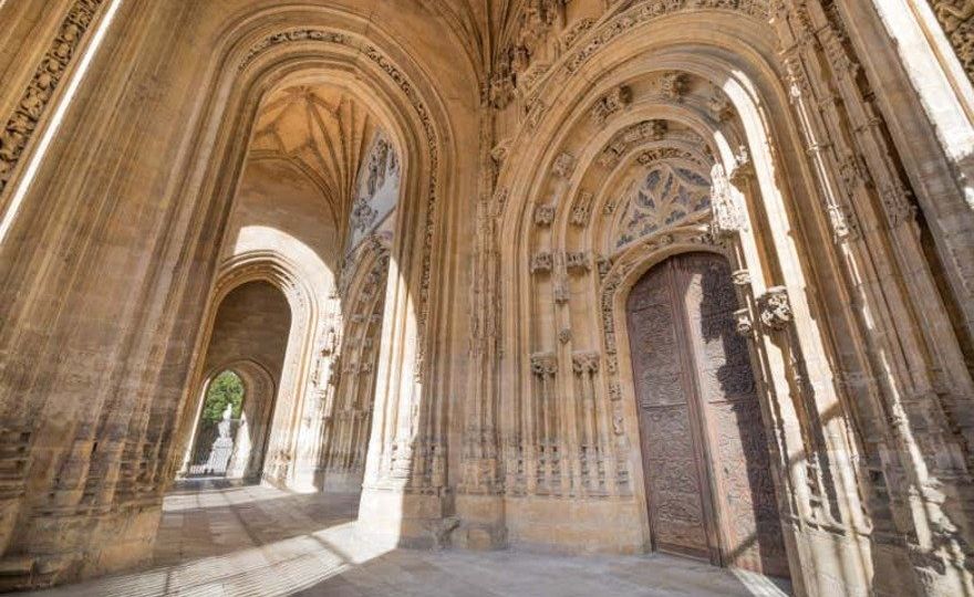 Visita guiada por la catedral de Oviedo