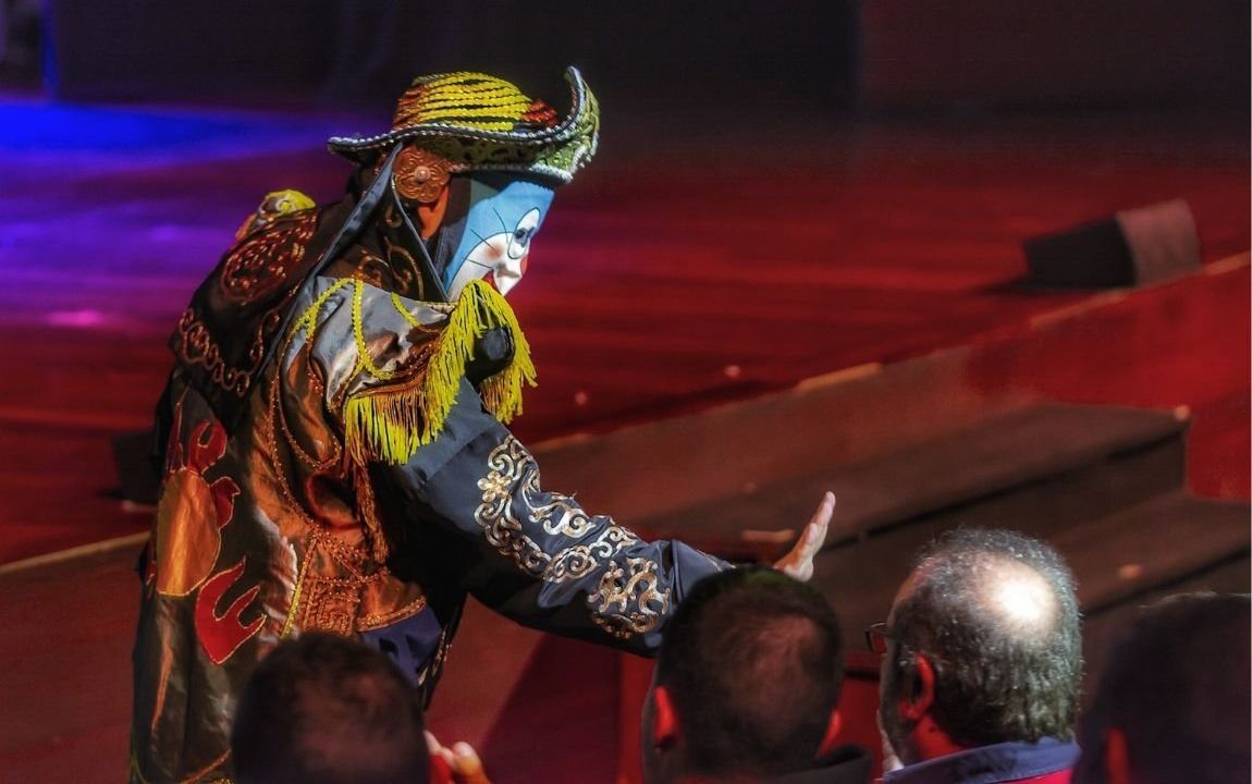 Gala internacional de magia navideña de Mago Jon Ander
