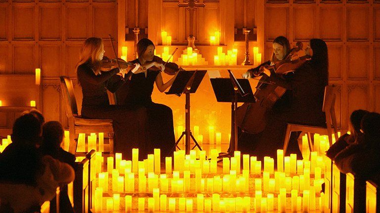 Candlelight Navidad: Clásicos Navideños