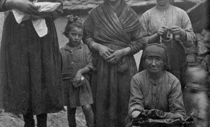 La mujer en la Asturias tradicional
