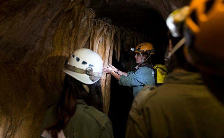 Espeleología en las cuevas de los Picos de Europa