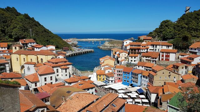 El Día de Asturias toma la ría del Eo con cuatro jornadas de cultura y tradición