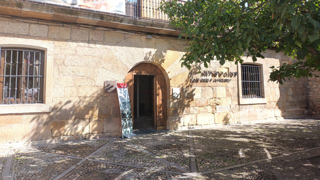 Fragmentos del tiempo: la visita teatralizada que revive la historia de Gijón